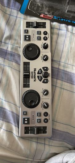 Numark DJ2GO Pocket DJ Controller New in Packaging with Virtual DJ LE