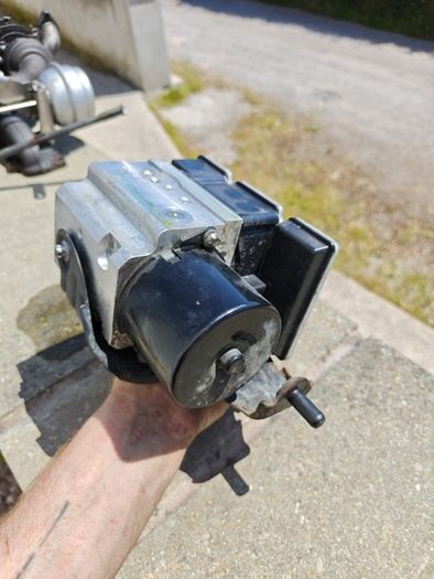 Saab 93 ABS pump and module