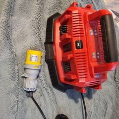 Milwaukee M18 MULTIBAY 110V CHARGER with extras