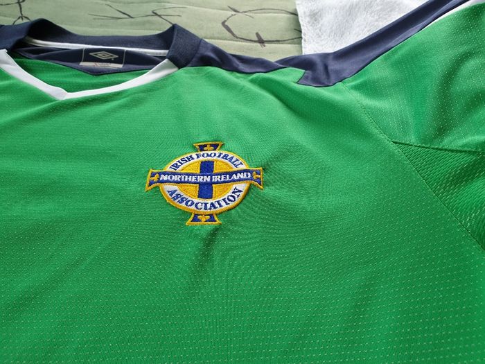 Northern Ireland Football Club Home Jersey 2004 to 2005 Extra Large Adult Umbro XL