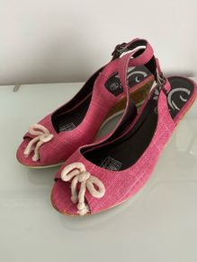 New Wedge Sandals, size 6
