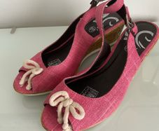 New Wedge Sandals, size 6