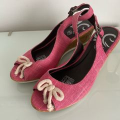 New Wedge Sandals, size 6