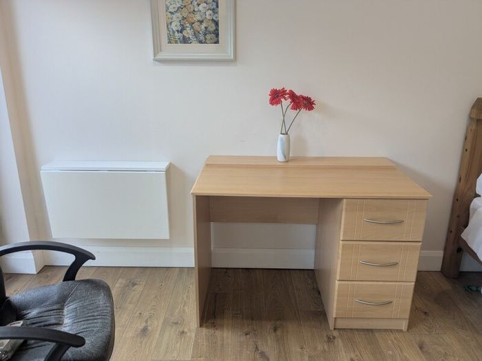 Office/Study desk & chair