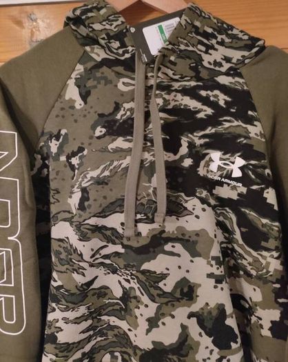 Under Armour Camo Hoodie L New