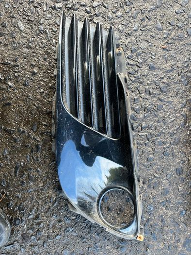 toyota auris grill