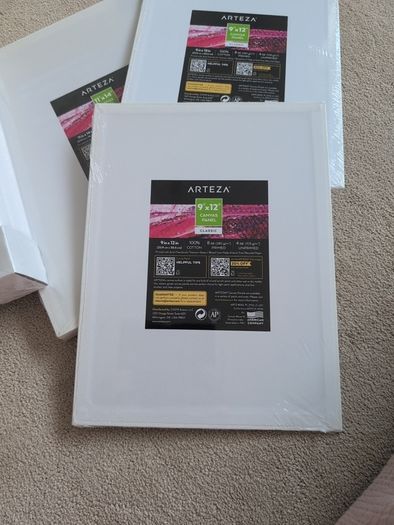 Bundle of canvas, white, arteza and crelando