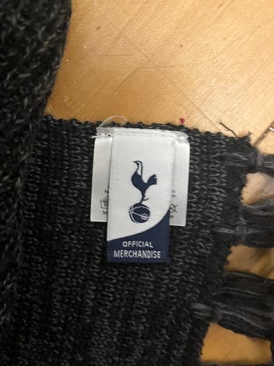 Spurs Hat & Scarf Set