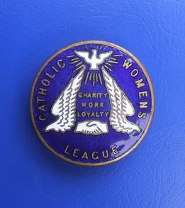 CATHOLIC WOMENS LEAGUE (religious volunteer organisation) - a vintage membership badge (1930s)