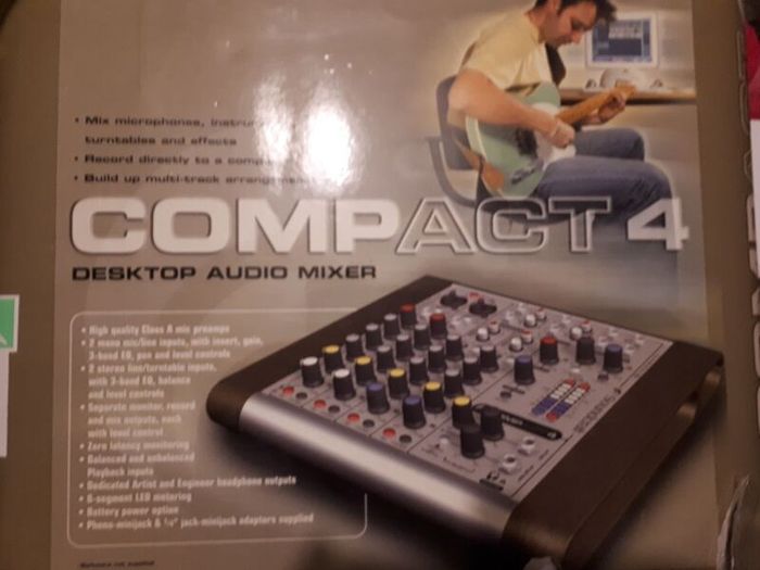 soundcraft compact 4