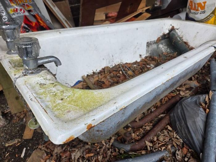 Cast iron baths