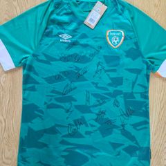 Republic of Ireland Squad Signed Shirt Jersey Umbro 2022/23