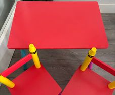 Kids table and chairs