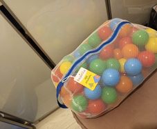 Brand new 100 play balls