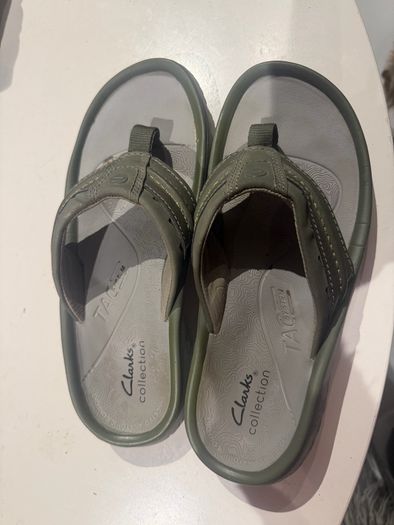 Clarks slippers