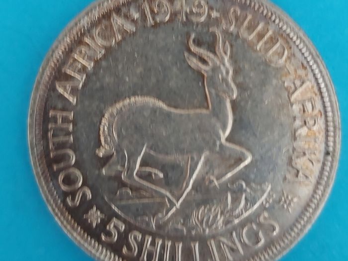 South Africa 1949 Uncirclulated FIVE SHILLING Silver Coin