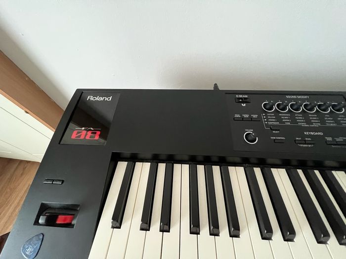 Roland FA 08