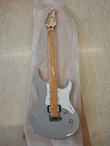 Yamaha Pacifica PAC112VM