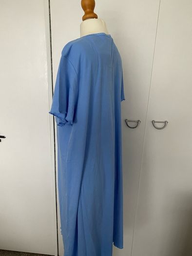 Nightdress, size 10-12 New