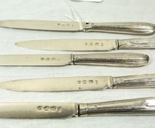 Robert Trickett, C.1775. Sterling Silver George III. 5 knives, 1775, 20cm, 240g