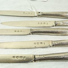 Robert Trickett, C.1775. Sterling Silver George III. 5 knives, 1775, 20cm, 240g