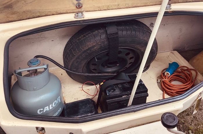 Lightweight touring caravan ... excellent condition