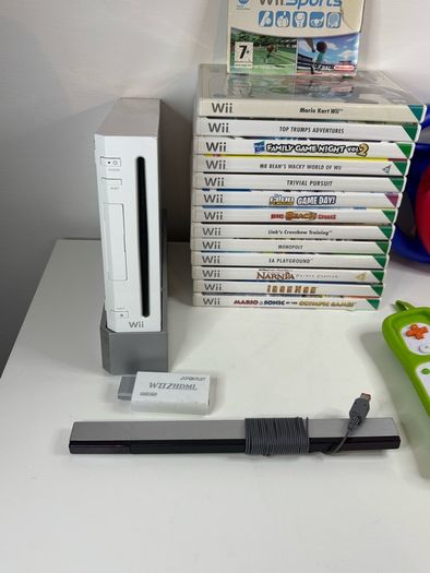 Nintendo Wii Console Bundle with 14 Games