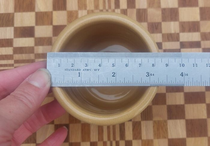 Beautiful Nicholas Mosse Small Straight-Sided Circular Pot/Bowl in the Popular but Discontinued "Kilfane Rose" Pattern, Circa 1996-2004