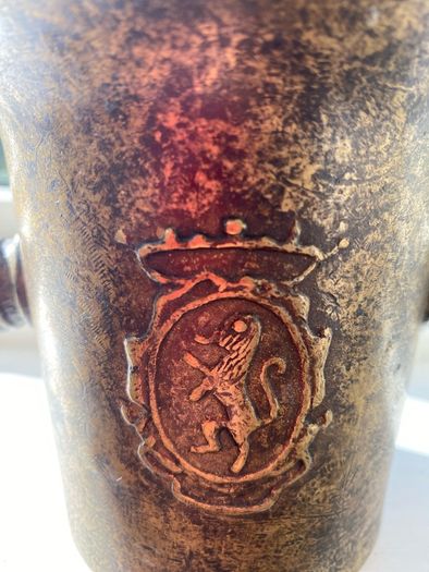 Antique Apothecary Mortar and pestle Lions Crest