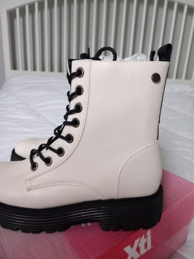 xti boots
