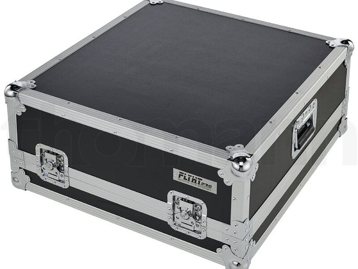 Behringer X32 Compact + flight case