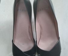 Black Office leather heels size 5