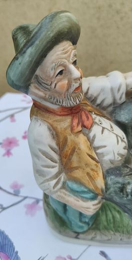 Two man figurines of Capodimonte style