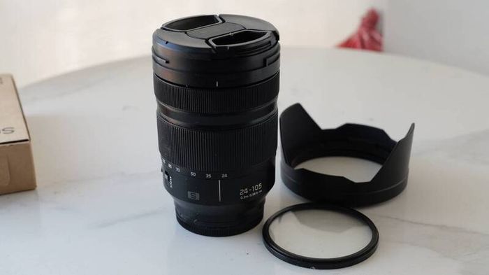 Lumix 24-105 F4 - Read The Ad Fully