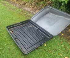 Roof box