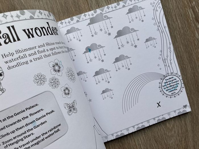 Shimmer & Shine Deluxe Colouring Book