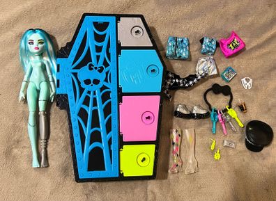 Monster High Skulltimate Secrets Frankie Stein Doll (Series 1)