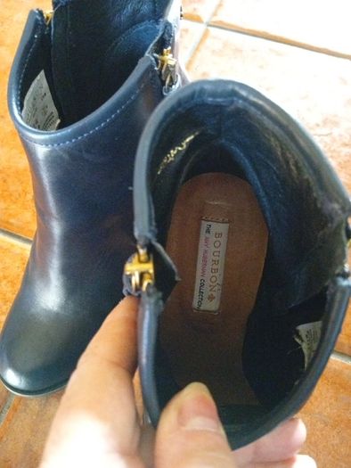 Amy Huberman navy boots