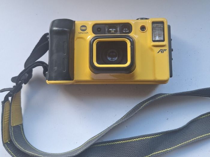 Minolta Weathermatic 35 DL Waterproof 35mm Film Camera Yellow
