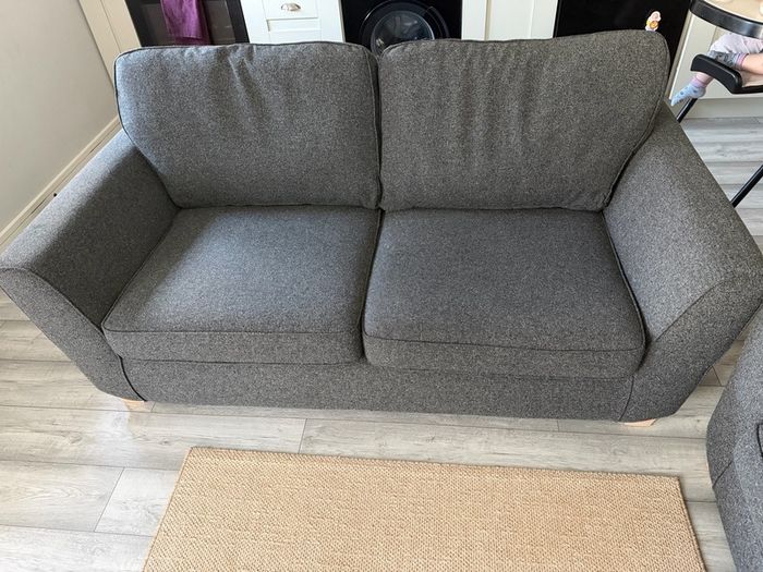 2 sofas