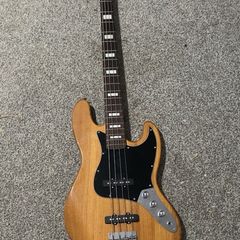 Freya vintage style bass