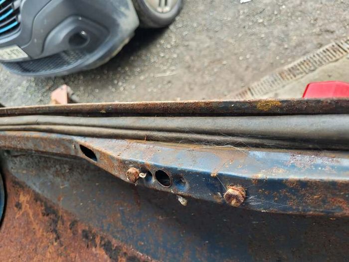 Ford 100E Booth Lid