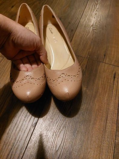 Clarks- nude- uk7