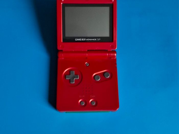 Gameboy Advance  SP Flame Red