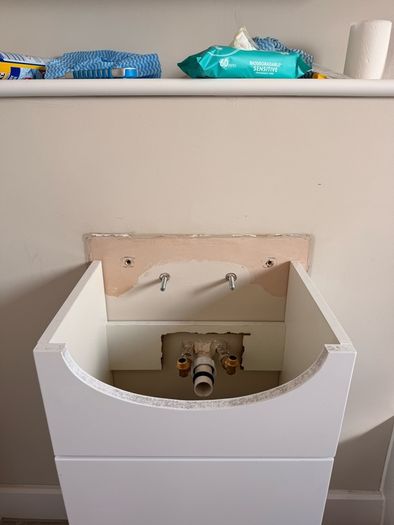 free pedestal sink