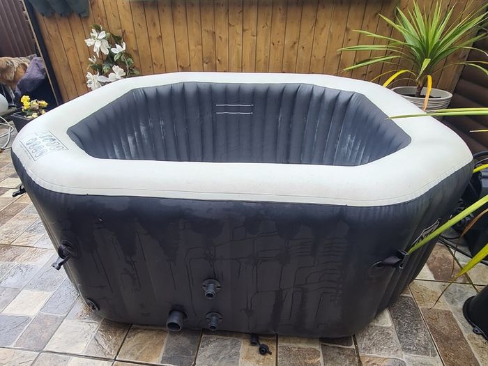 Intex Inflatable Hot Tub  Jacuzzi  Perfect Condition