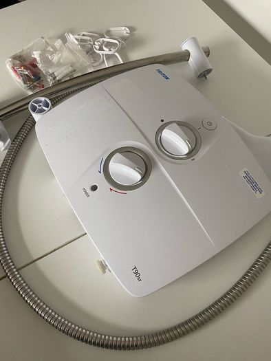 Triton T90sr shower