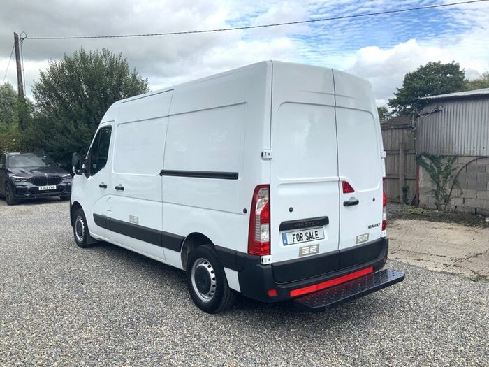Renault Master MM35 Dci 135b( 1 Yr Warranty )