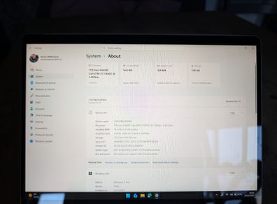 Microsoft Surface Pro 8 i7 Like New