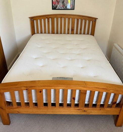 King size bed
